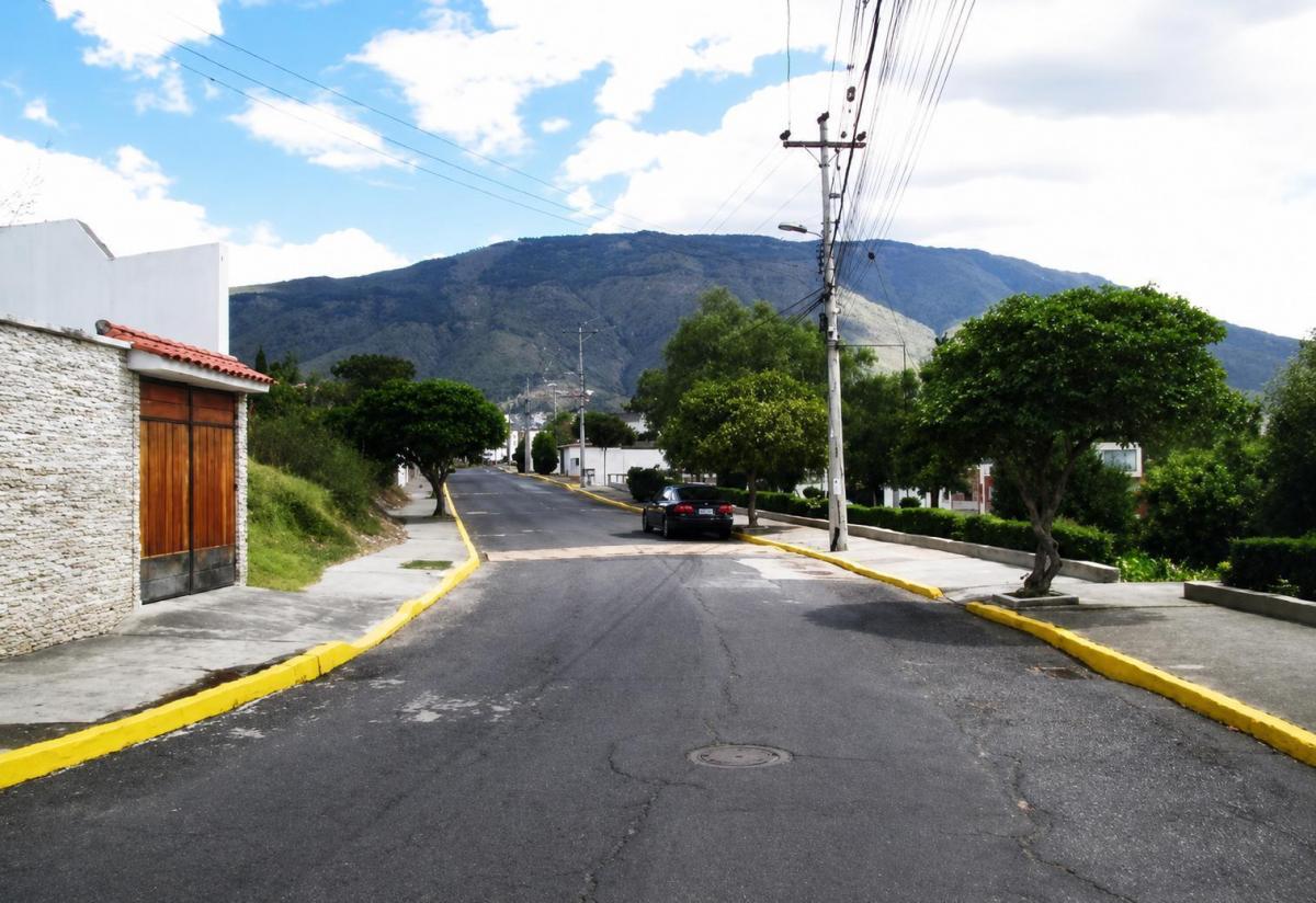 Casa Bifamiliar en Urbanización Colegio Francés, Pomasqui, Quito — imagen 10