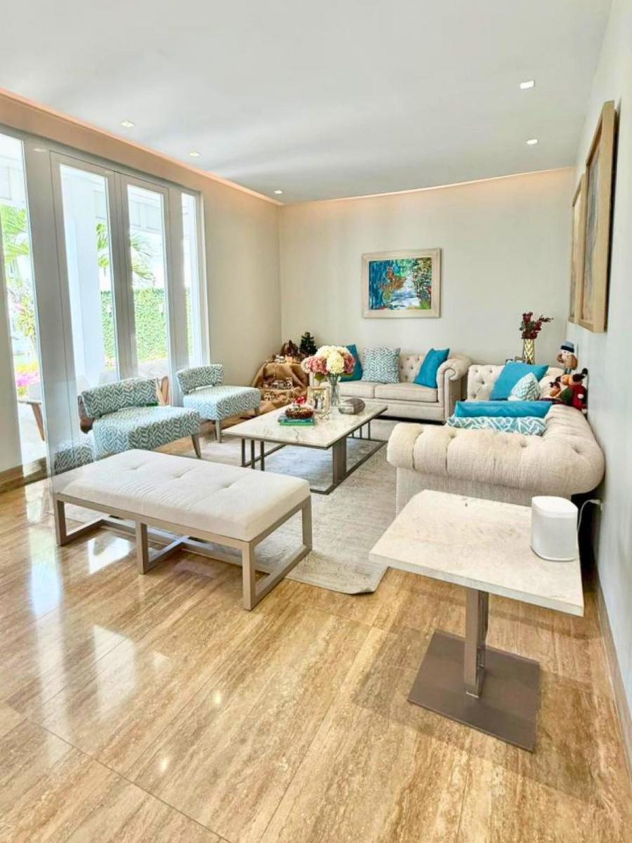 Urb. Aires de Batan Casa Al Lago en Venta, Guayas — imagen 10