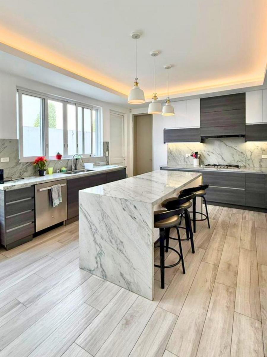 Urb. Aires de Batan Casa Al Lago en Venta, Guayas — imagen 8
