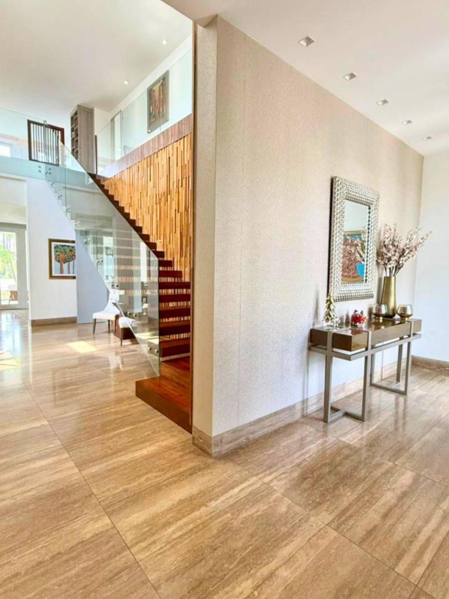 Urb. Aires de Batan Casa Al Lago en Venta, Guayas — imagen 7