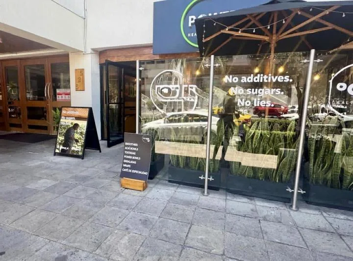 Vendo Cafetería en La Av Rep. del Salvador (Centro Norte Quito) — imagen 1