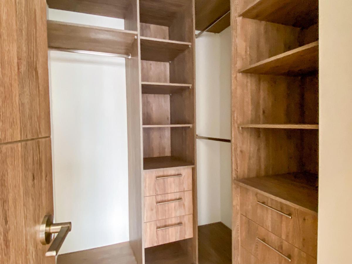 Suite en Venta La Carolina La Paz Tunel Guayasamin con Terraza — imagen 2