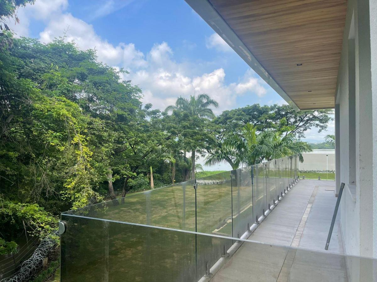 Departamento de Lujo Al Rio por Estrenar en Exclusiva Urb Sotonovo, Guayas — imagen 10