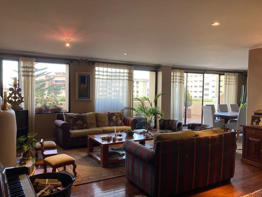 Se Vende Amplio Departamento Dúplex Sector El Bosque. Provincia de Pichincha — imagen 6