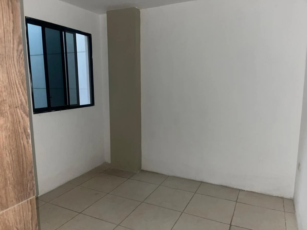 Casa en Venta 4 Dorm. - Urb. Condado Vicolinci, La Aurora, Guayas — imagen 3