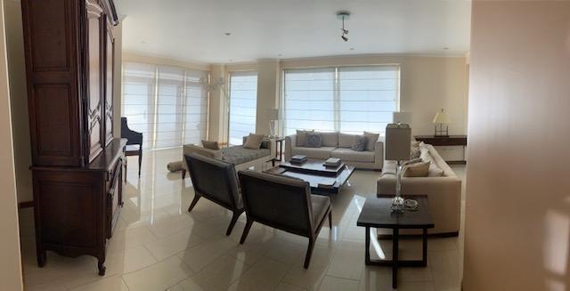 Residencia Exclusiva en Urbanizacion Privada Sector Colegio Menor, en Venta — imagen 7