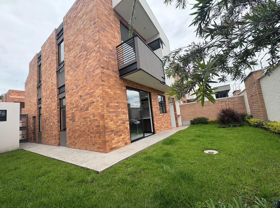 Casa por Estrenar en Puembo de Oportunidad — imagen 8