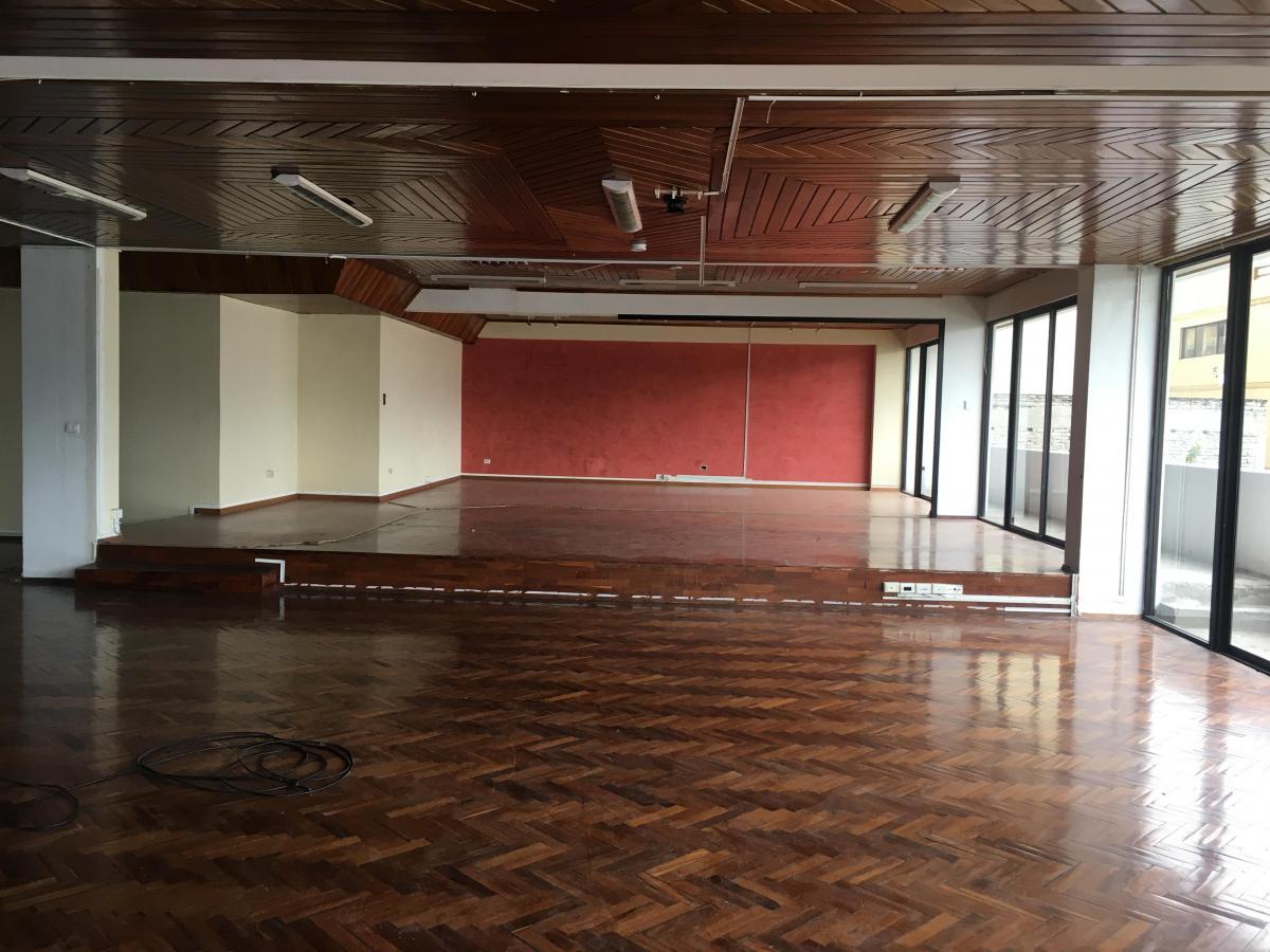 Vendo Casa Batan 1500 m Terreno 1900 de Construcción 1*520.000 Dólares Mm — imagen 8