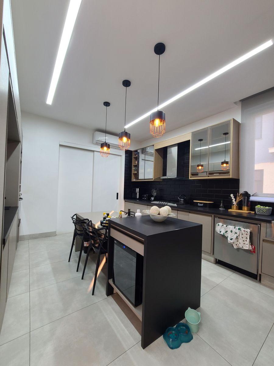 Aires de Batan Urb. Casa de Lujo en Venta, Guayas — imagen 9
