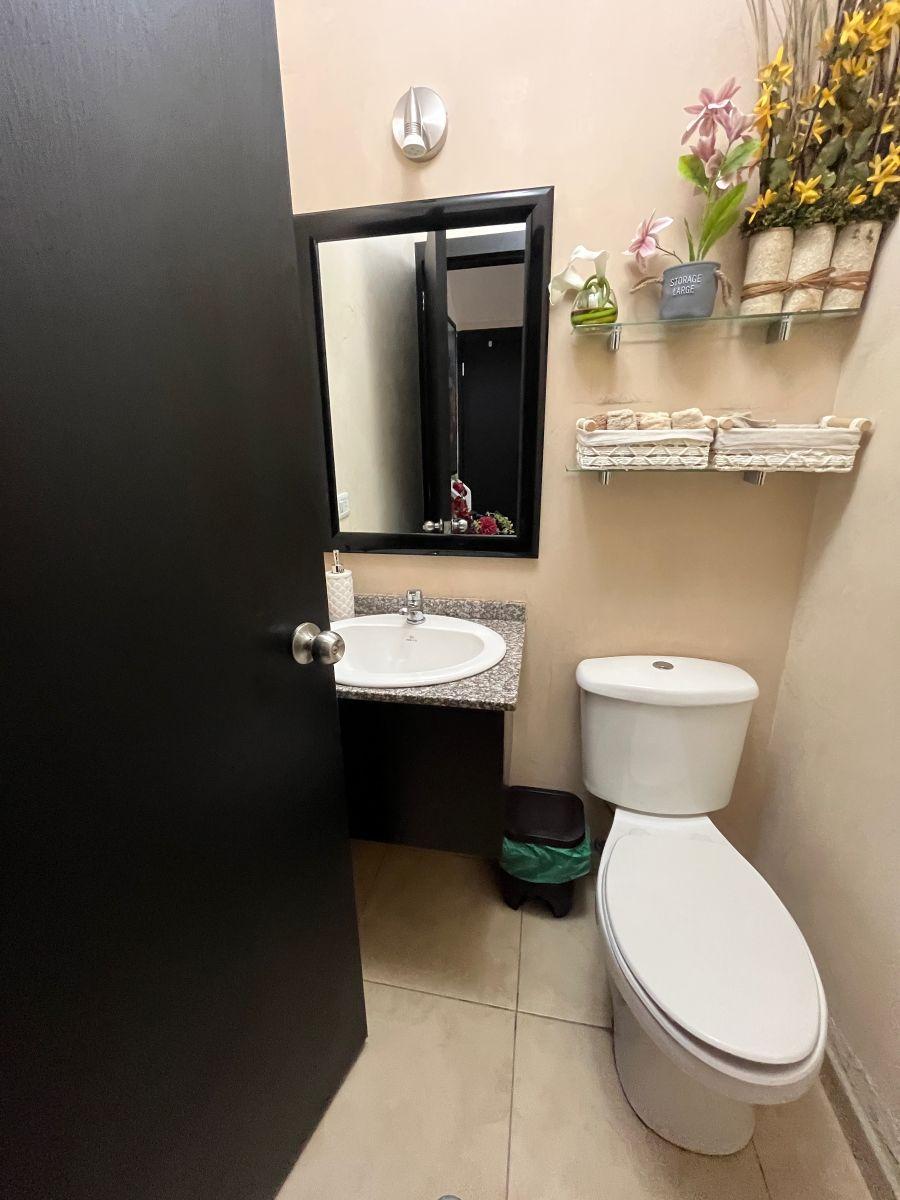 Casa en Conjunto en San Antonio de Pomasqui de Cemexpo 5 Minutos — imagen 7