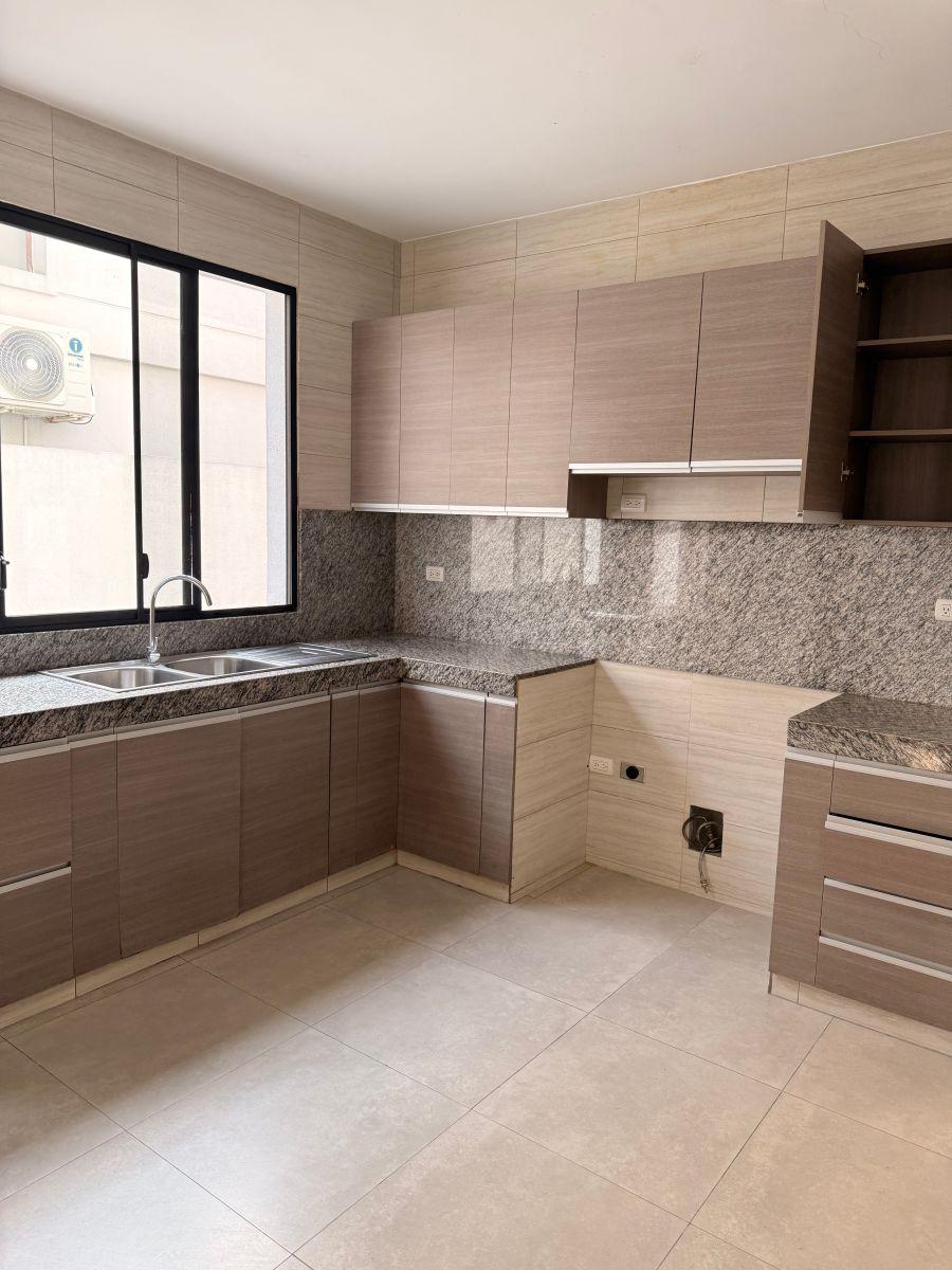 Casa de 550 m² con 4 Habitaciones en Venta en Samborondón, Guayas — imagen 5
