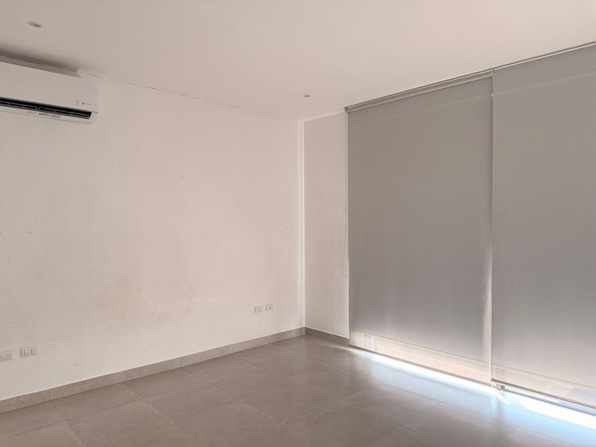 Casa de 550 m² con 4 Habitaciones en Venta en Samborondón, Guayas — imagen 3