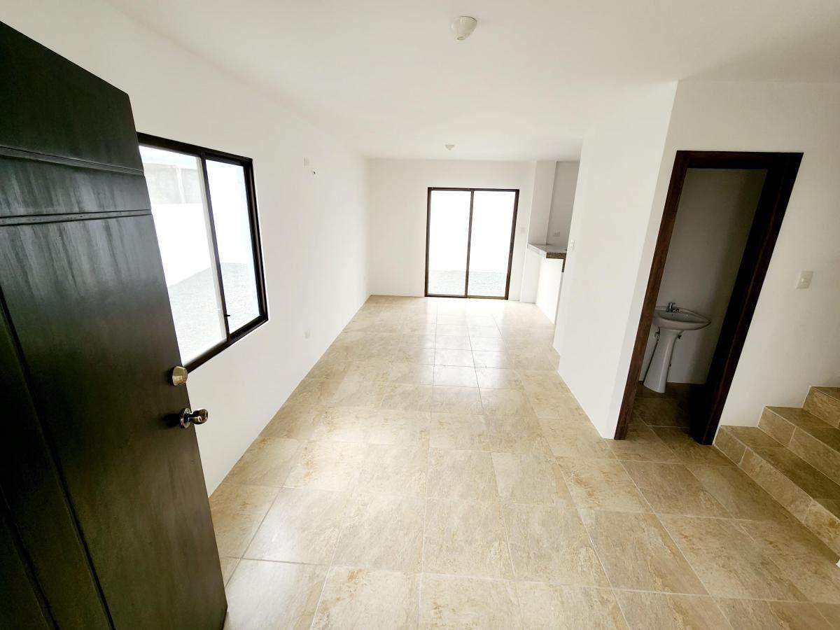 Casa en Venta – La Rioja, Etapa La Palma - Av Leon Febres Cordero, Guayas — imagen 9
