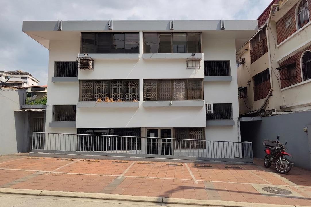Departamento en Venta en Lomas de Urdesa Ronr, Guayas — imagen 10