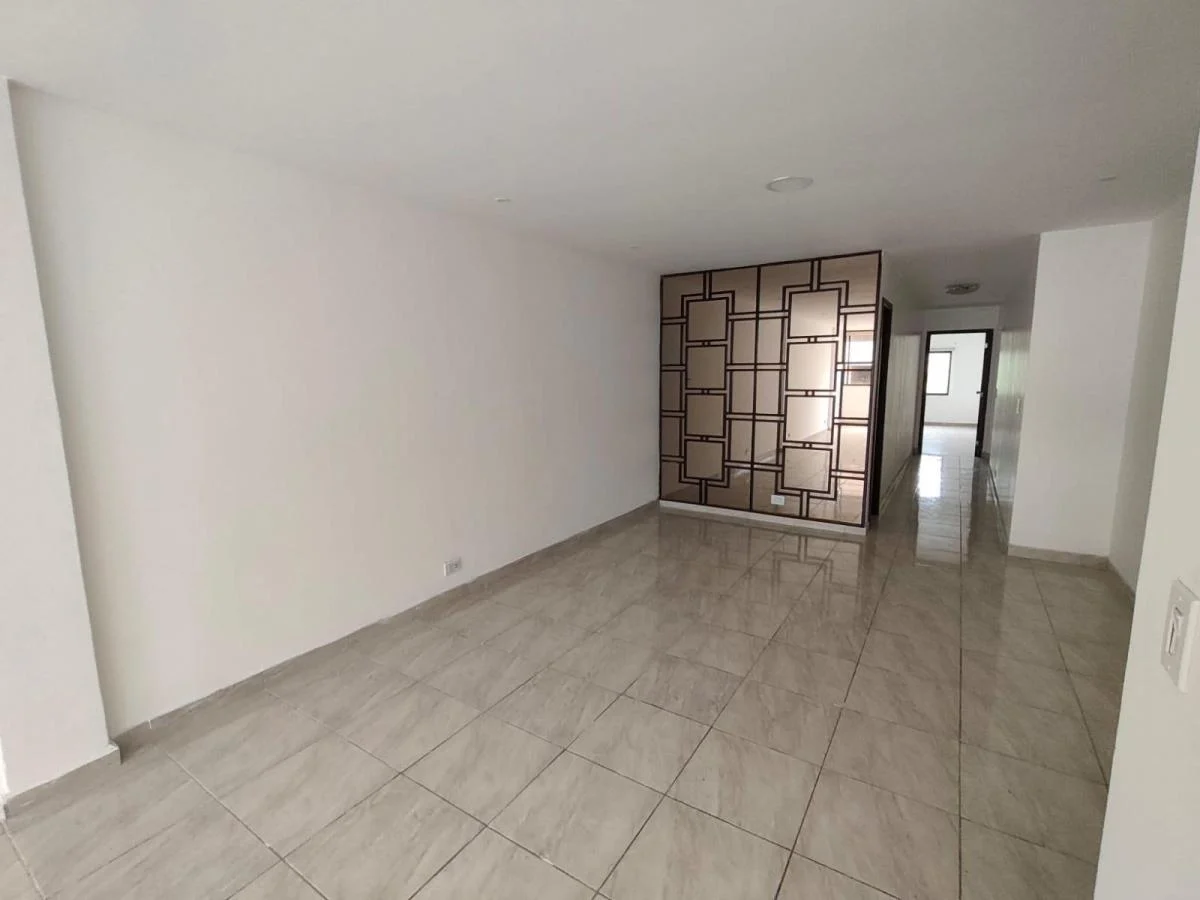 Departamento en Venta en Lomas de Urdesa Ronr, Guayas — imagen 7