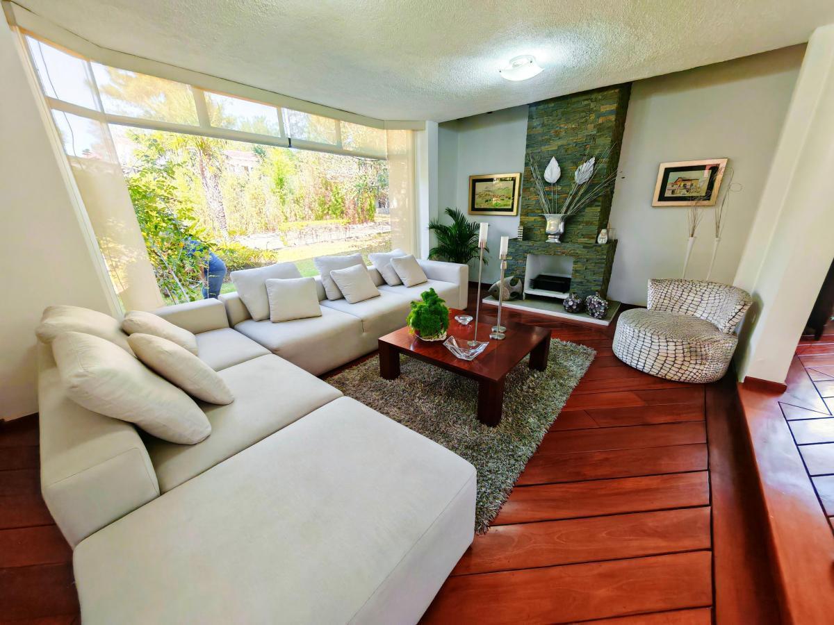 Casa Exclusiva de Venta con Terreno en Auqui Chico, Cumbayá — imagen 10
