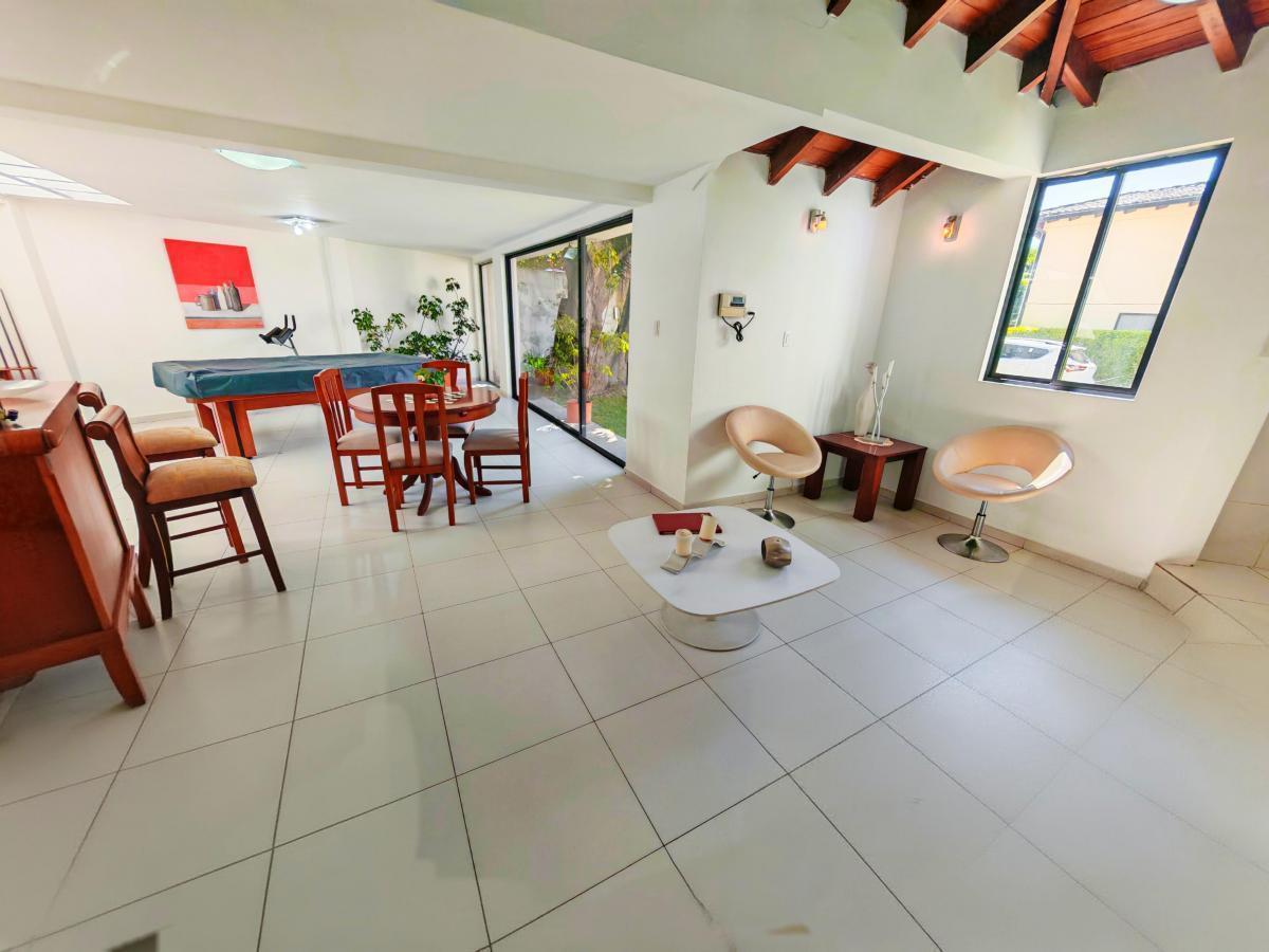 Casa Exclusiva de Venta con Terreno en Auqui Chico, Cumbayá — imagen 7