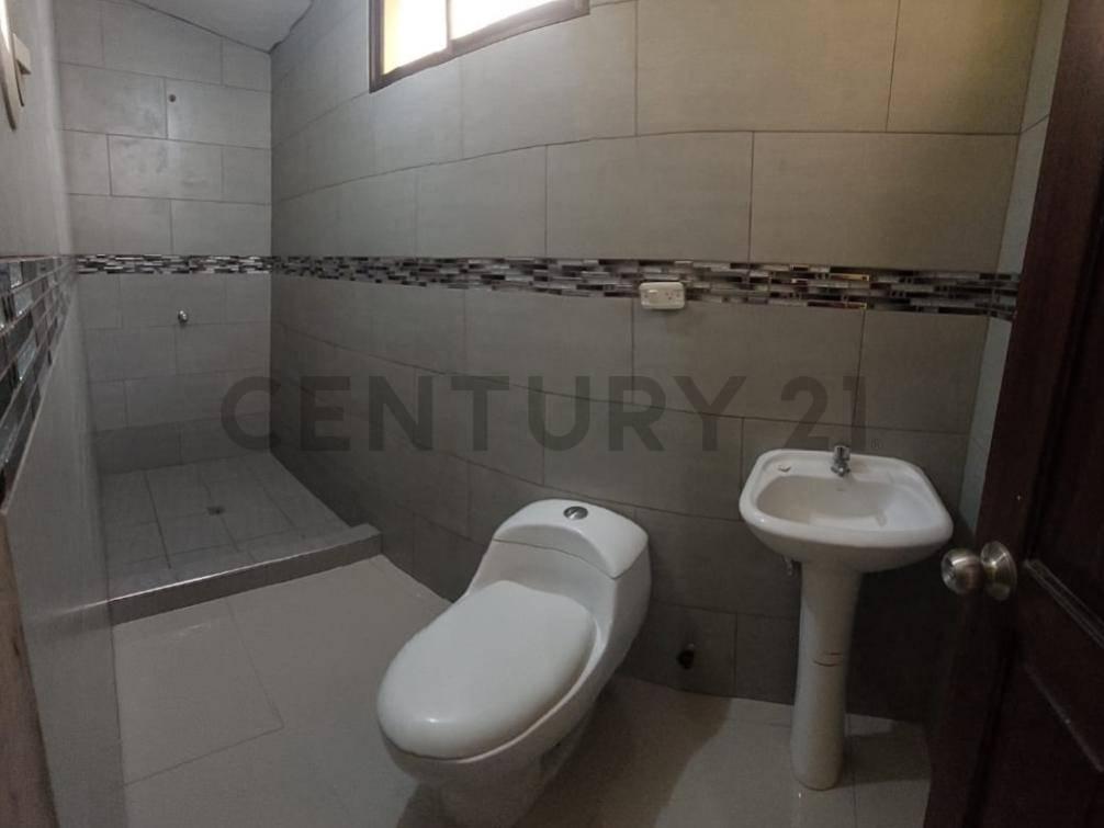 Casa en Venta en Zona Exclusiva y de Alta Plusvalía en Portoviejo Norte, Manabí — imagen 5