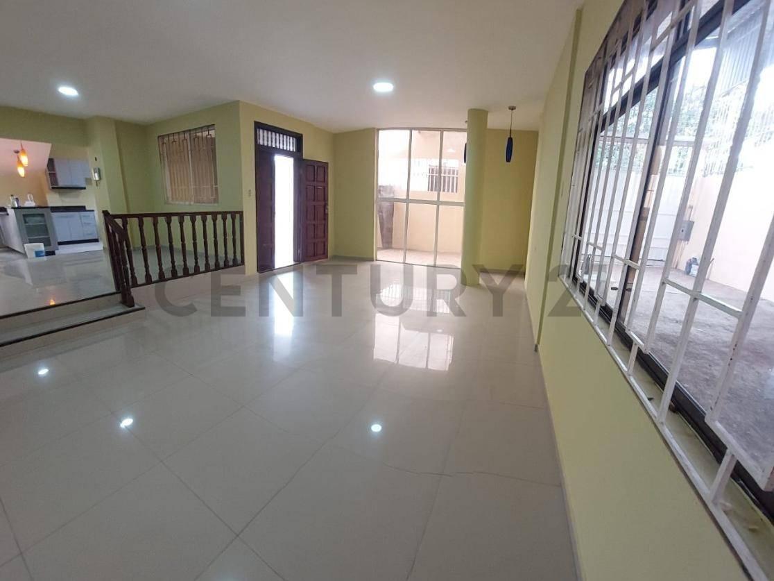 Casa en Venta en Zona Exclusiva y de Alta Plusvalía en Portoviejo Norte, Manabí — imagen 4