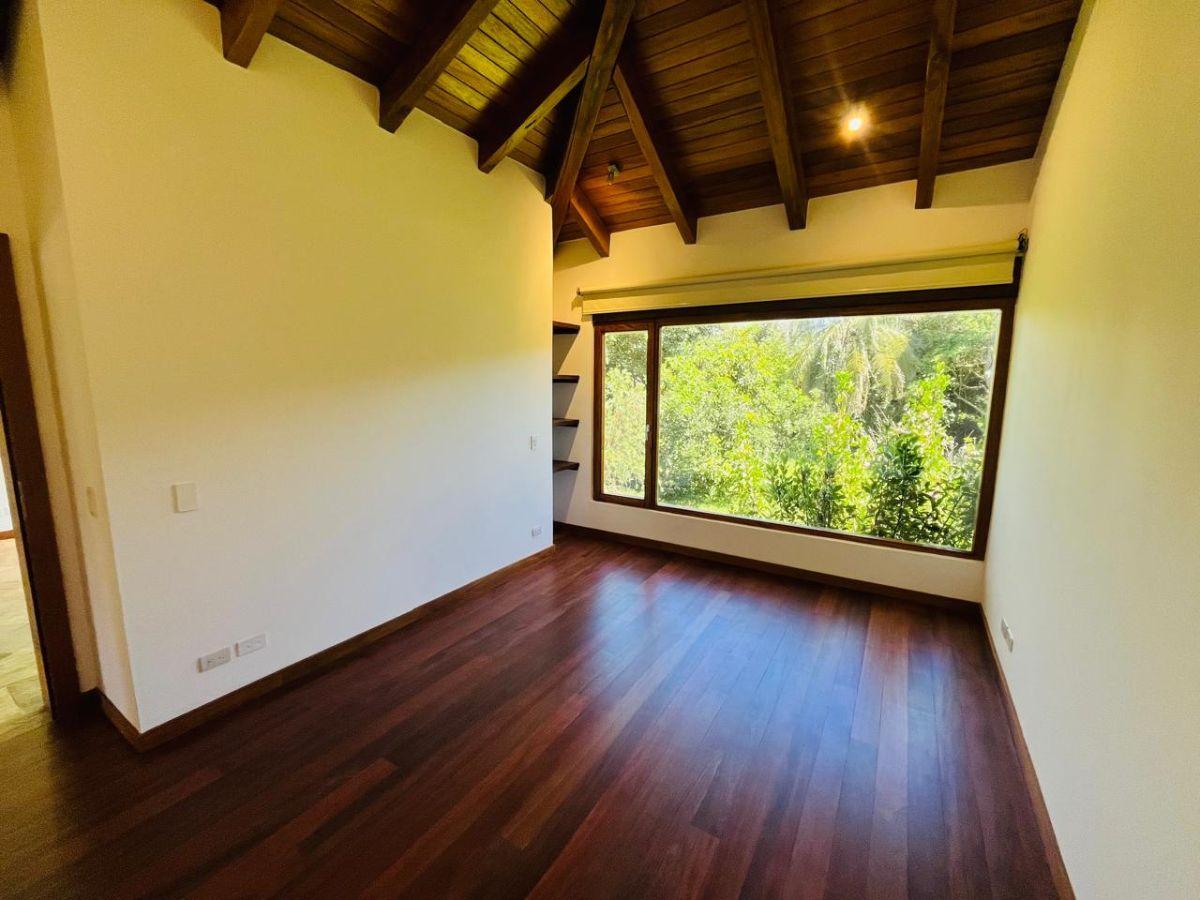 Casa de Lujo en Venta Cumbaya Urbanizacion Aaa — imagen 2