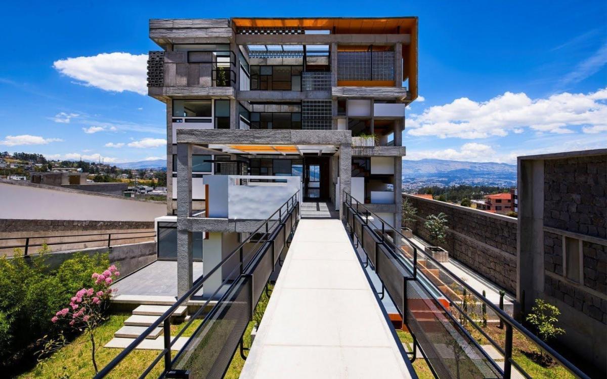 Departamento en Venta Jardín Privado y Vista 2 Estacionamientos Conocoto Puente 5 — imagen 10