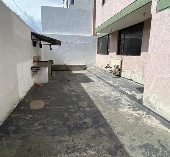 Venta Hermosa Casa de 5 Dorm. en Ponceano Alto Quito — imagen 4