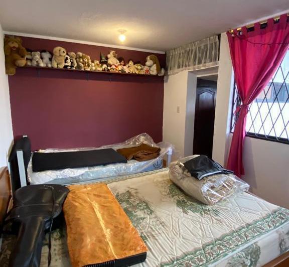 Venta Hermosa Casa de 5 Dorm. en Ponceano Alto Quito — imagen 2