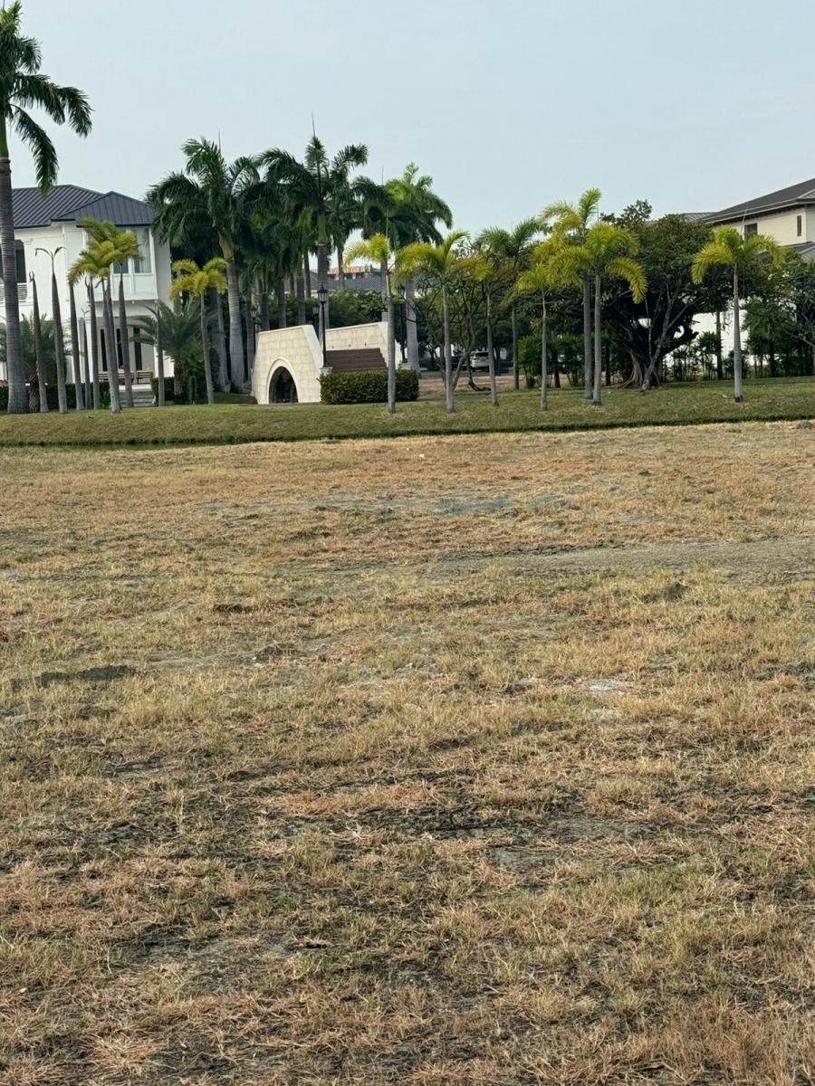 Plaza Lagos Venta de Terreno Al Lago Frente a un Islote, Guayas — imagen 8