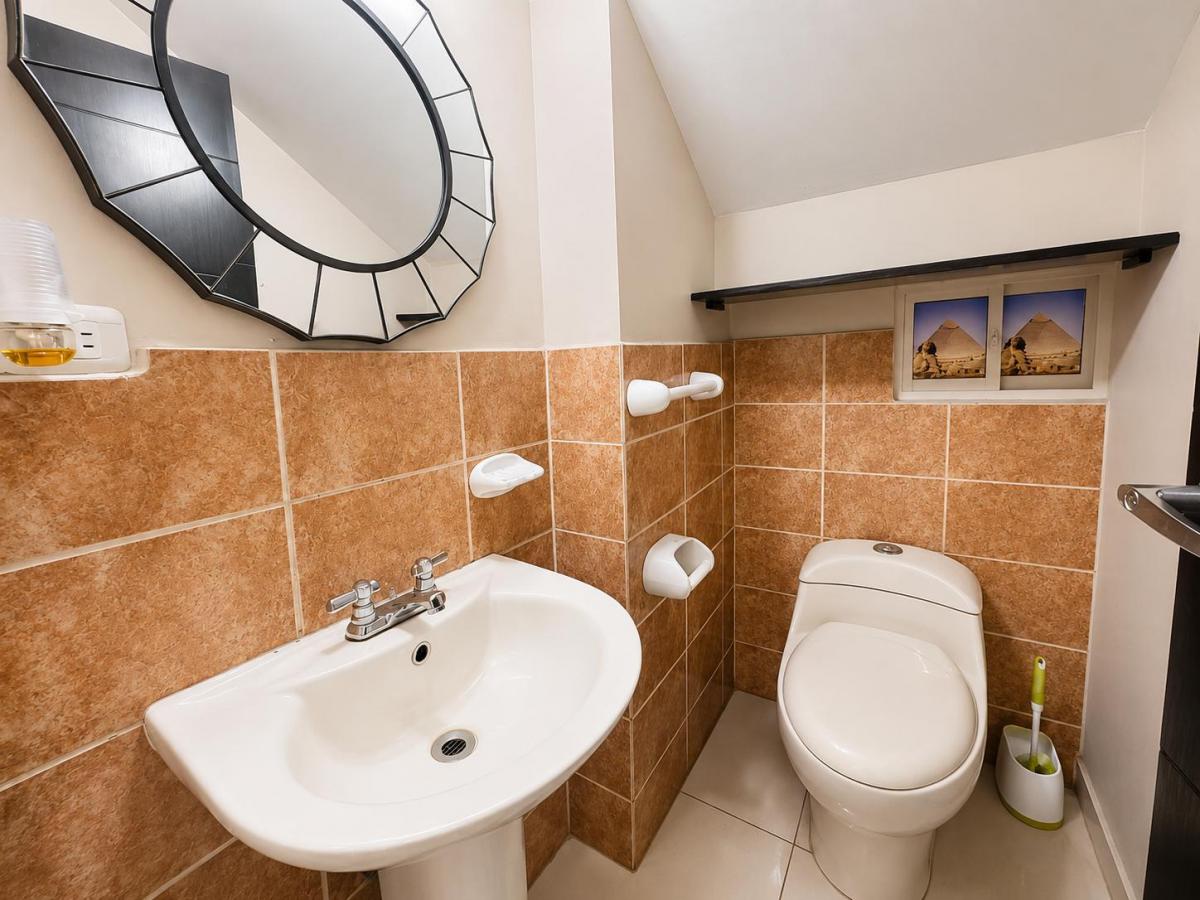 Casa en Venta en Urb. Jardines del Río – Seguridad, Confort y Excelente Distribución - I. Alarcón, Guayas — imagen 4