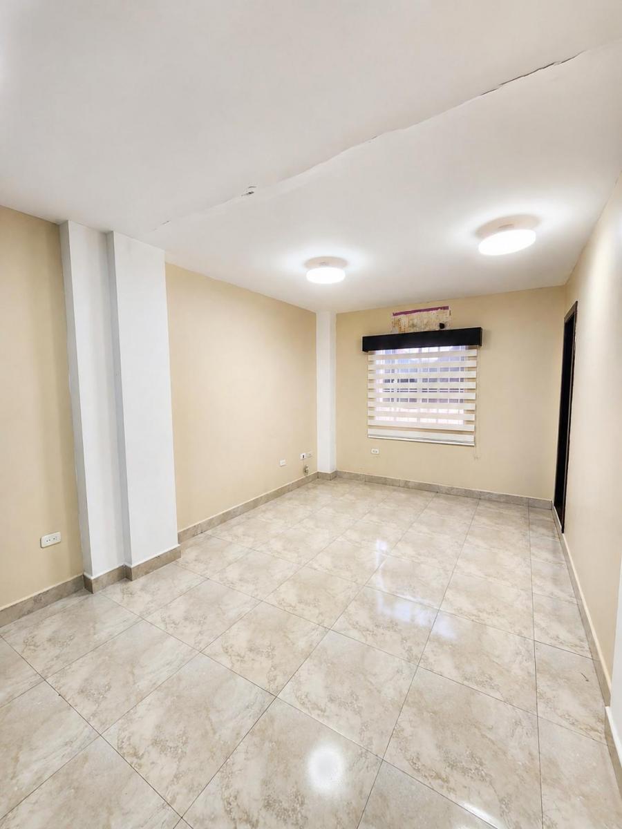 Casa en Venta en Urb. Jardines del Río – Seguridad, Confort y Excelente Distribución - I. Alarcón, Guayas — imagen 3