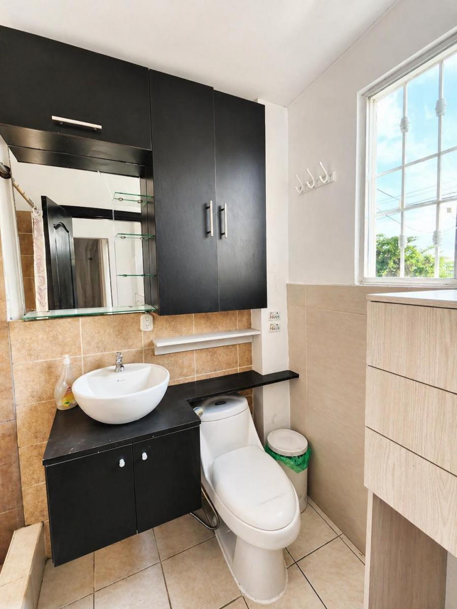 Casa en Venta en Urb. Jardines del Río – Seguridad, Confort y Excelente Distribución - I. Alarcón, Guayas — imagen 2