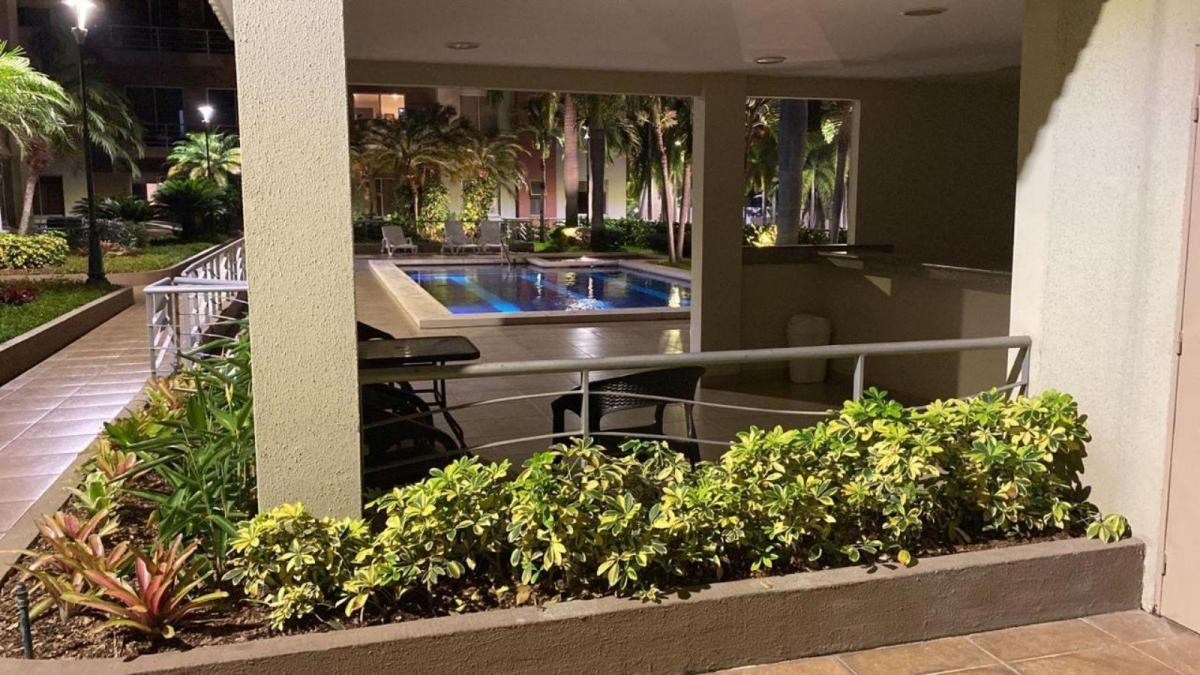 Departamento en Venta. Urb: 'Torres del Río, Vía a Samborondón. Aler, Guayas — imagen 9
