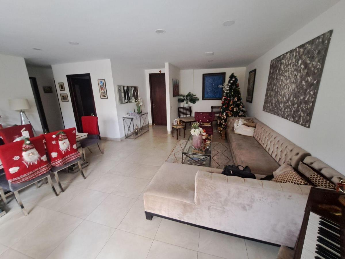 Departamento en Venta. Urb: 'Torres del Río, Vía a Samborondón. Aler, Guayas — imagen 2