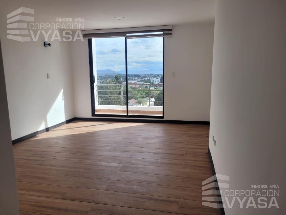 Tumbaco, Dentro de Conjunto Dúplex de 250 m² en Venta de 3 Dorm. — imagen 7