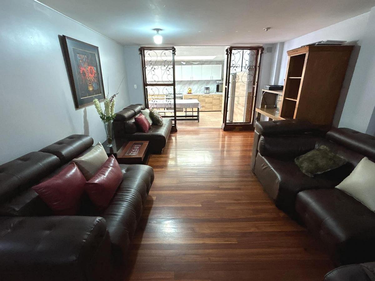 Venta Hermoso Departamento Sector Mastodontes, Norte de Quito — imagen 9