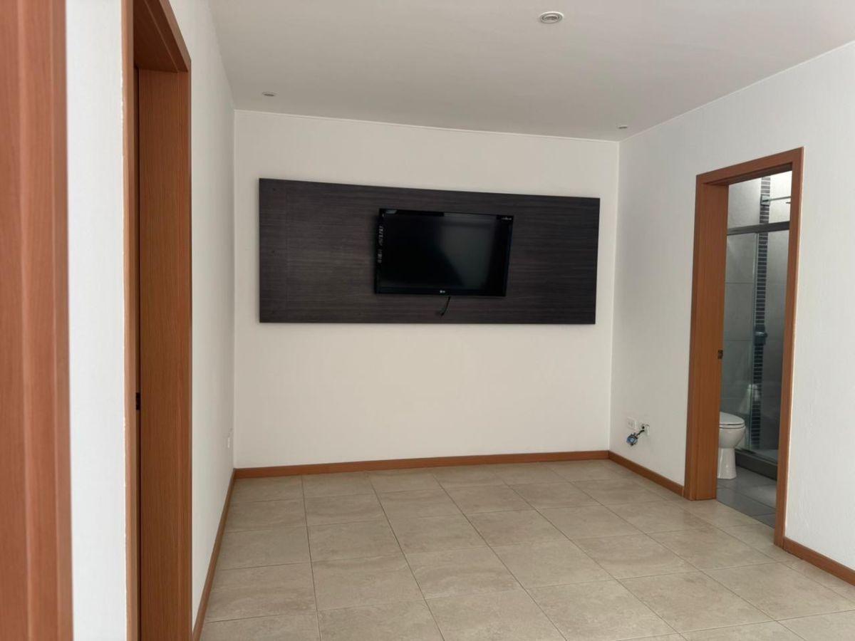 De Venta Casa en San Juan de Cumbayá 3 Habitaciones con Seguridad Presencial — imagen 6