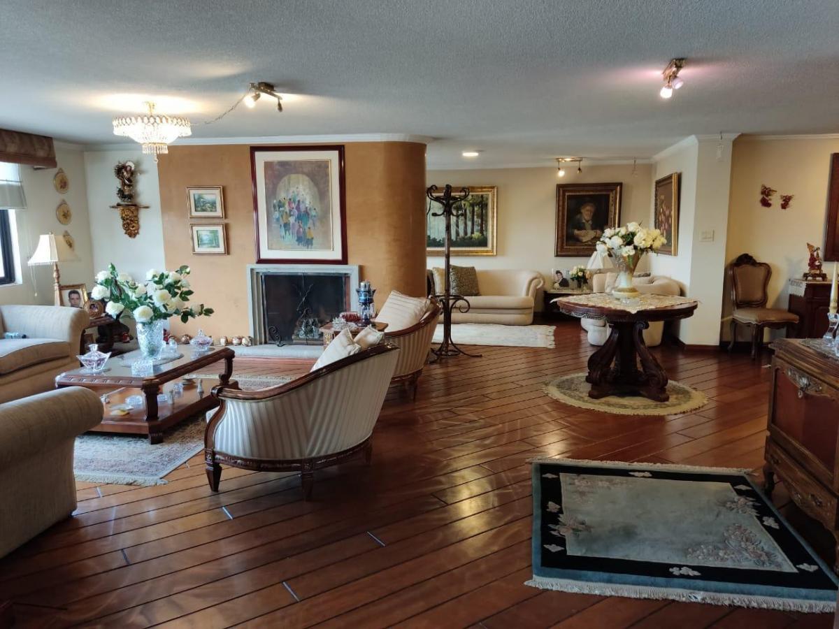 C/ Quito Tenis, Penthouse Amoblado de 305 m² en Venta, 3 Parqueaderos — imagen 10