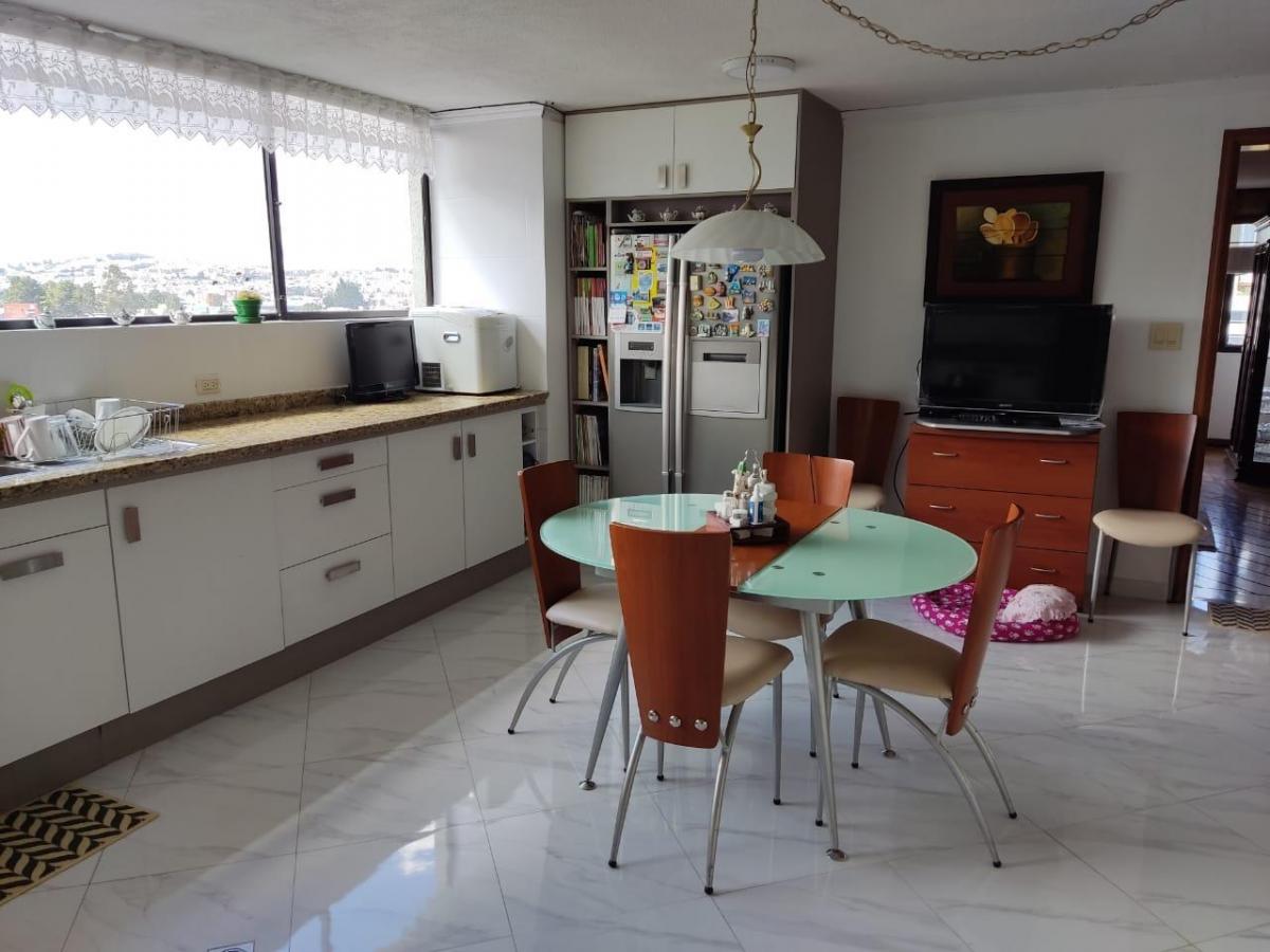 C/ Quito Tenis, Penthouse Amoblado de 305 m² en Venta, 3 Parqueaderos — imagen 6
