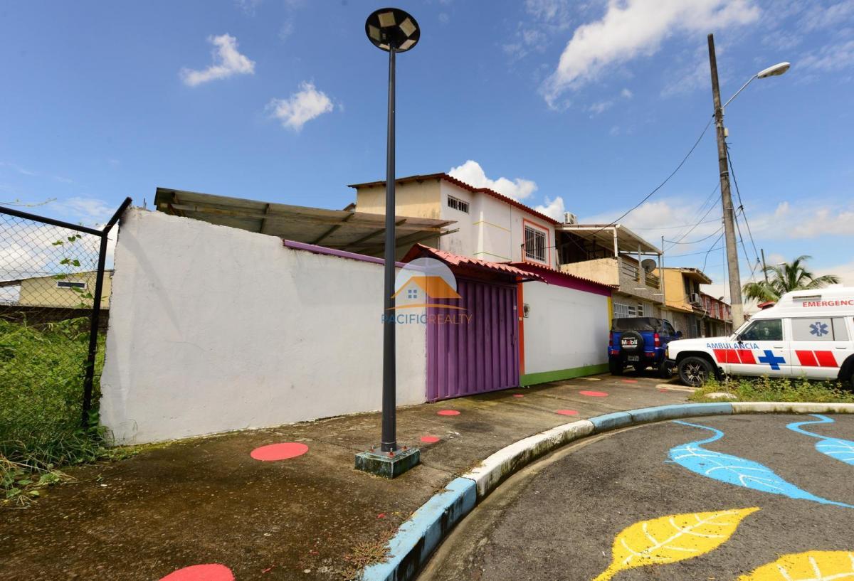 Casa Esquinera en Mucho Lote 2 con Amplio Terreno, Guayas — imagen 10