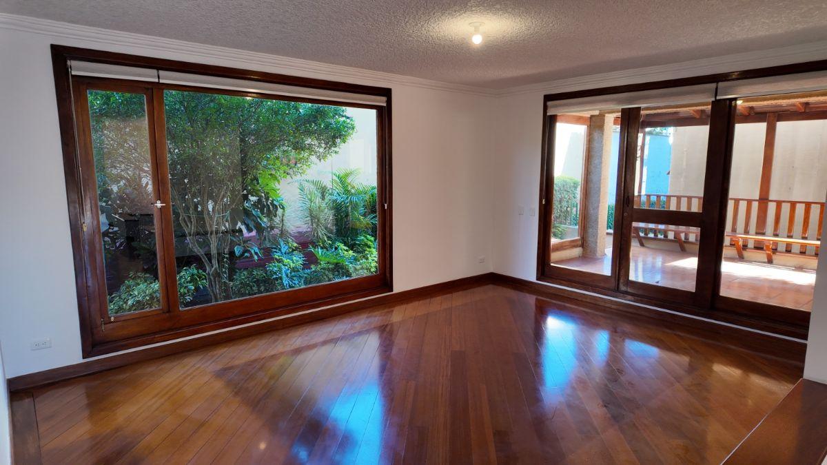 Casa 4 Dorm. de Venta en Cumbaya Sector Universidad San Francisco de Quito Seguridad 24/7 — imagen 10