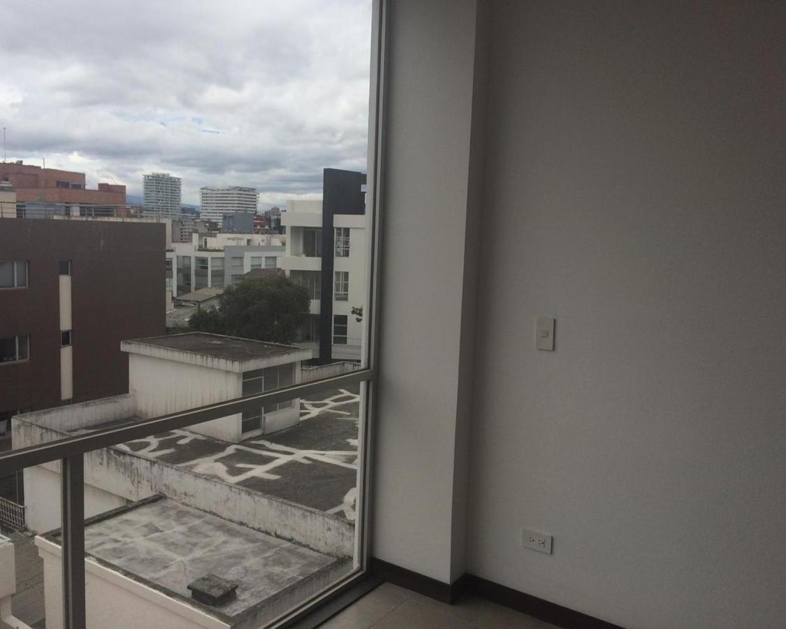 Quito Departamento de Venta Sector Quito Tenis por Estrenar — imagen 2
