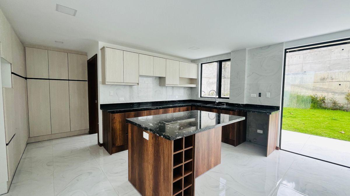 Casas 3 Habitaciones con 161 m² en Venta en Tumbaco — imagen 10
