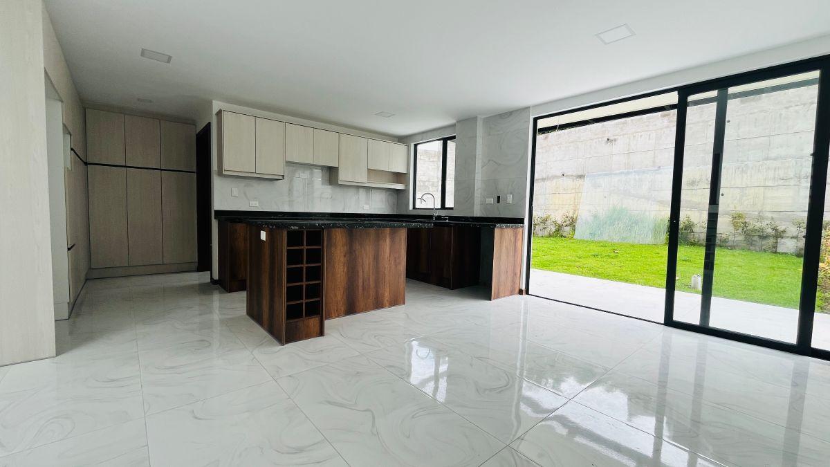Casas 3 Habitaciones con 161 m² en Venta en Tumbaco — imagen 9
