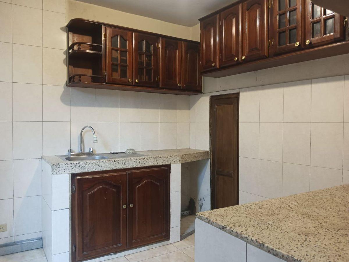 Casa con Excelente Vista y Espacios Versátiles — imagen 9