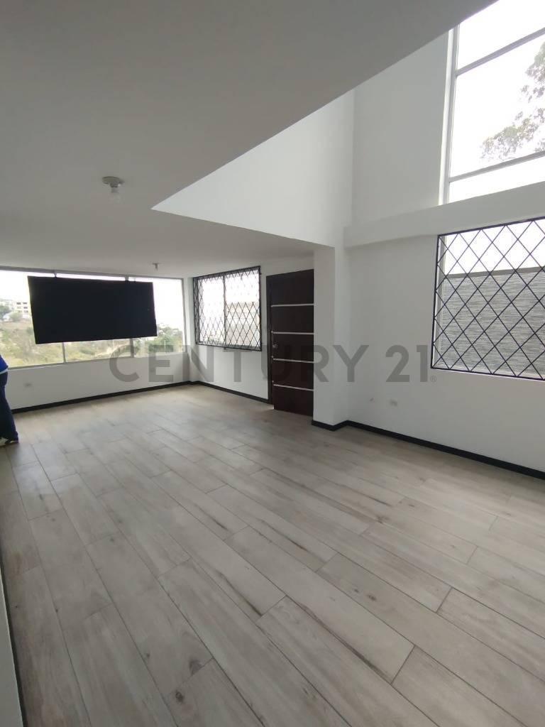 Casa en Venta Cada Dormitorio con Baño y 3 Garajes — imagen 10