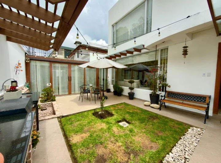 Se Vende Esta Hermosa Casa Residencial o Comercial — imagen 1