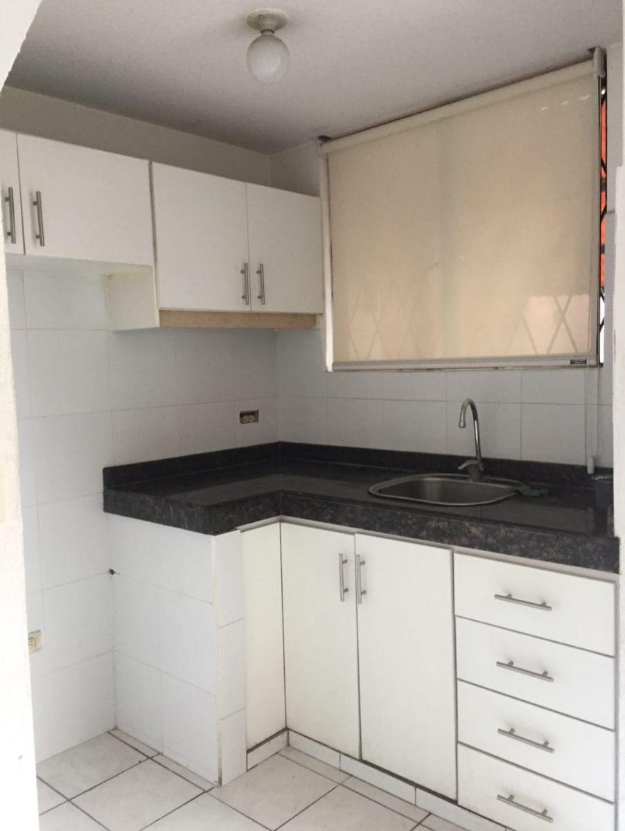 Casa de Venta en Sangolqui Dentro de Conjunto con Seguridad 24/7 — imagen 2