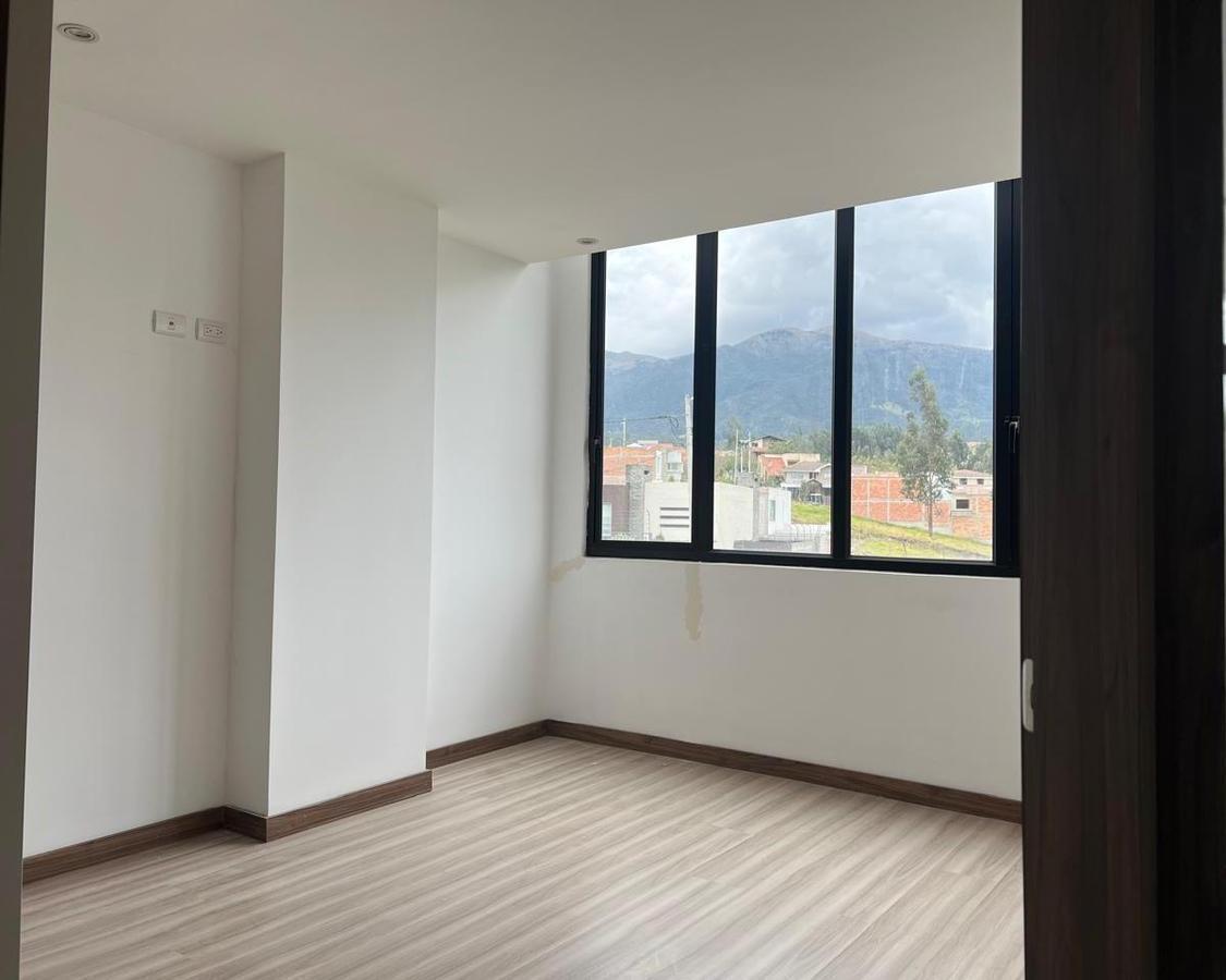 Duplex Tres Dorm. - Cuenca, Azuay — imagen 8