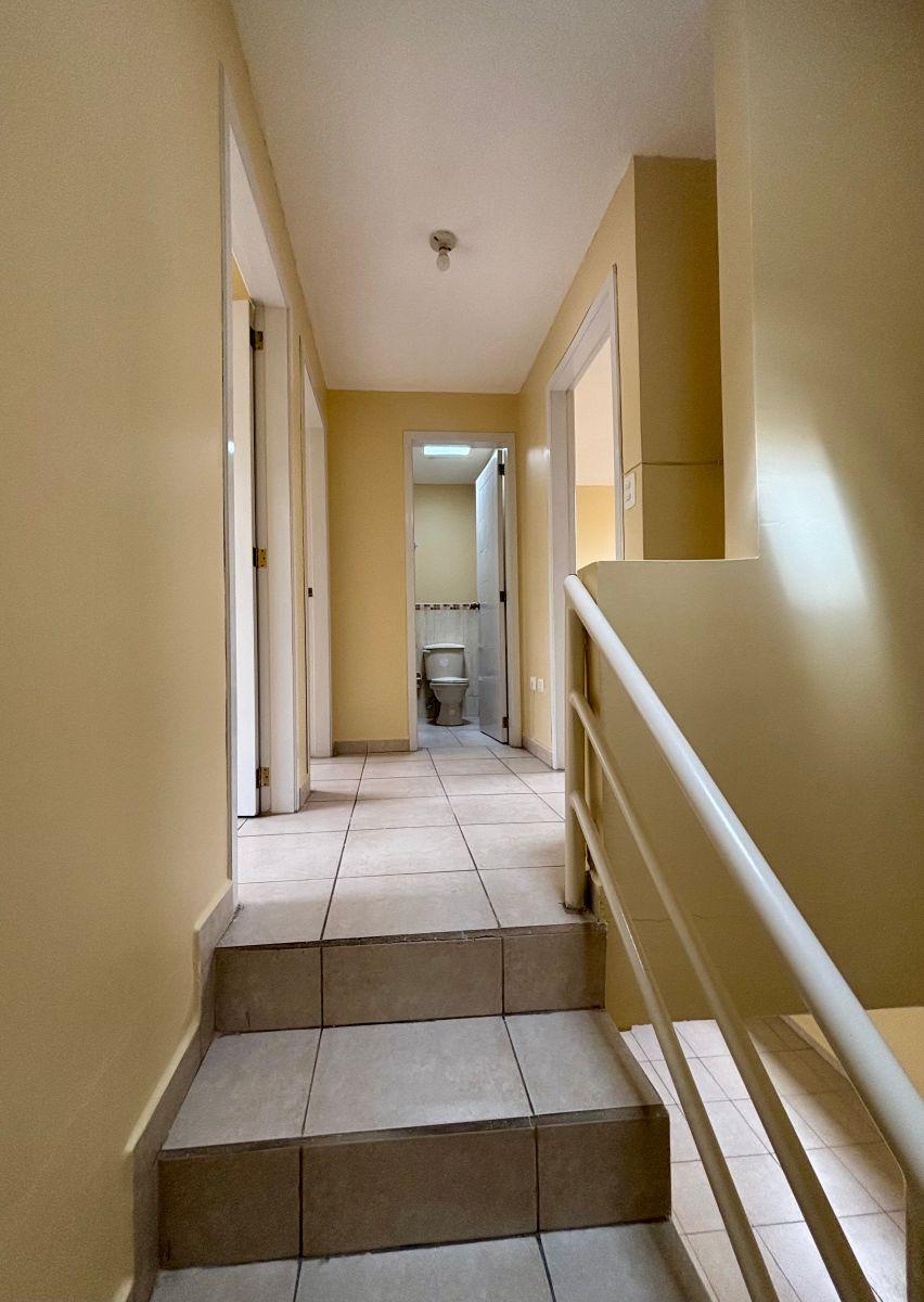 Casa con 106 m² Terreno, 3 Recámaras en Venta en Conocoto — imagen 3