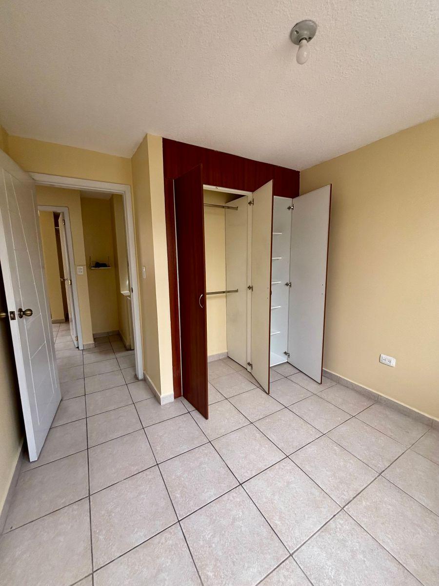 Casa con 106 m² Terreno, 3 Recámaras en Venta en Conocoto — imagen 2